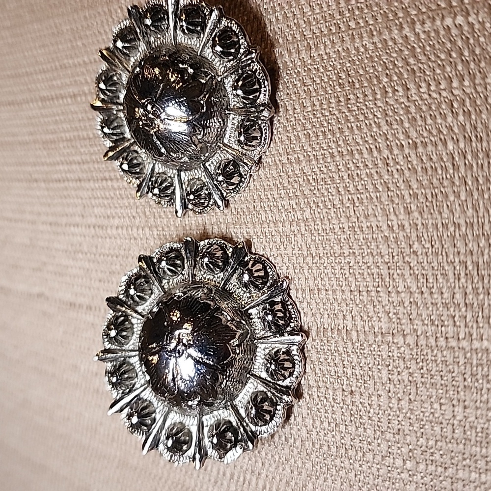 Vintage Silver-Tone Floral Concho Earrings, Pre-loved in Excellent Condition